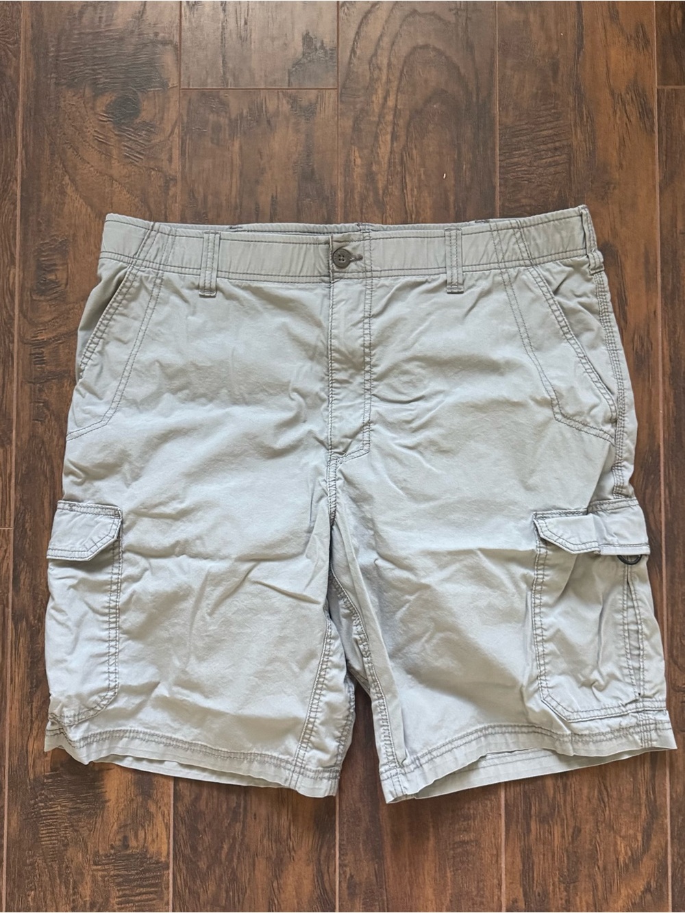 Lee Extreme Motion Size 38 Tan Cargo Shorts